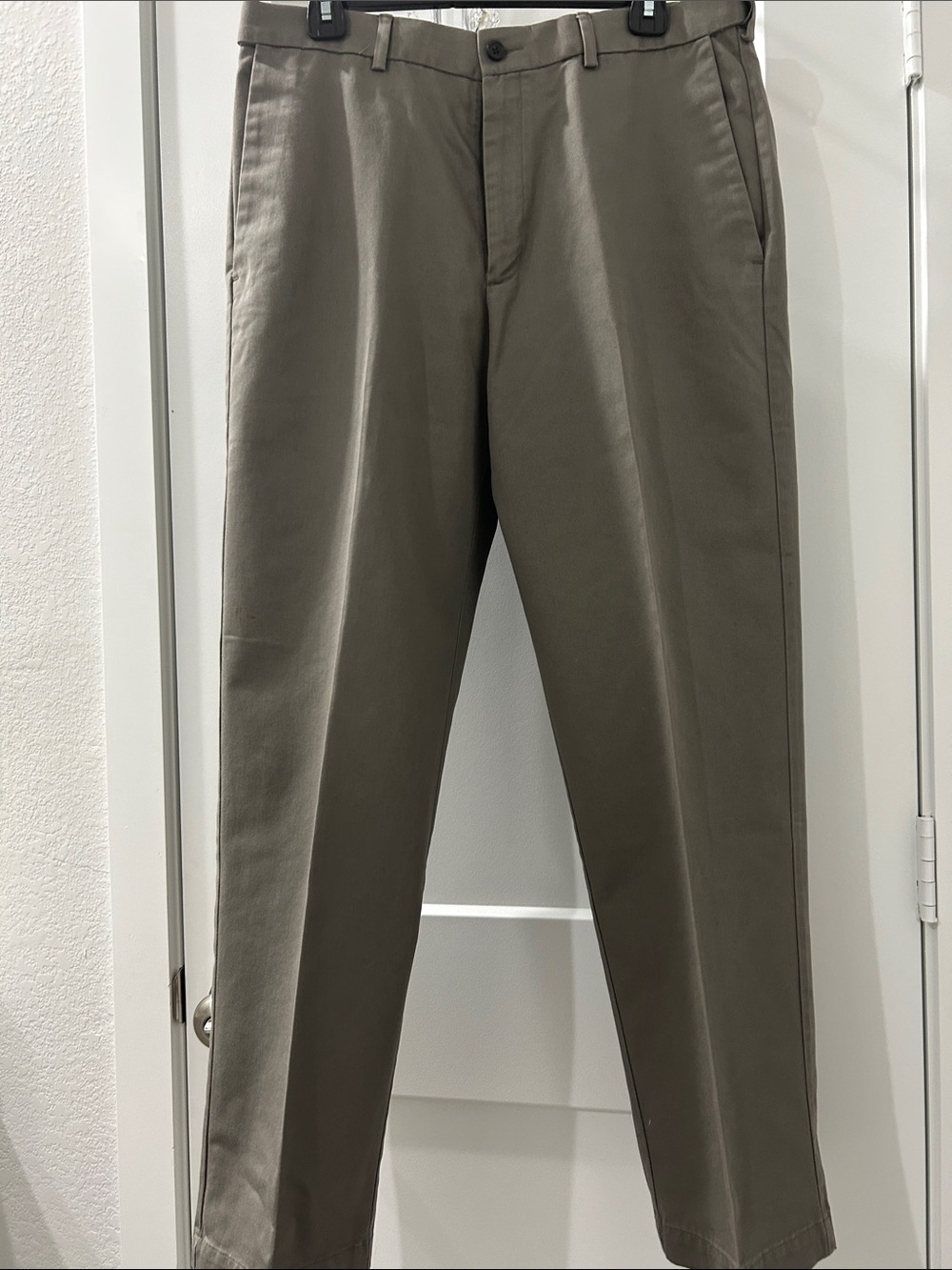 Hollister Olive Tan Chino Pants - Picture 1 of 6